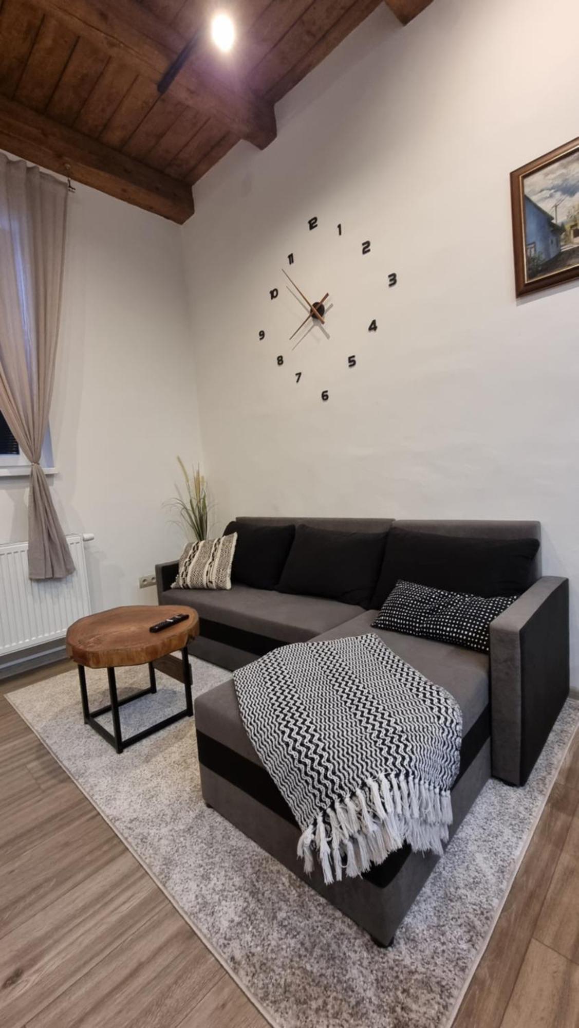 Apartment Kompas สปิซเค ปอดราดิเย ภายนอก รูปภาพ
